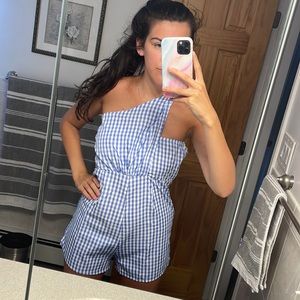 SHEIN - never worn besides pics - just bought and doesn’t fit